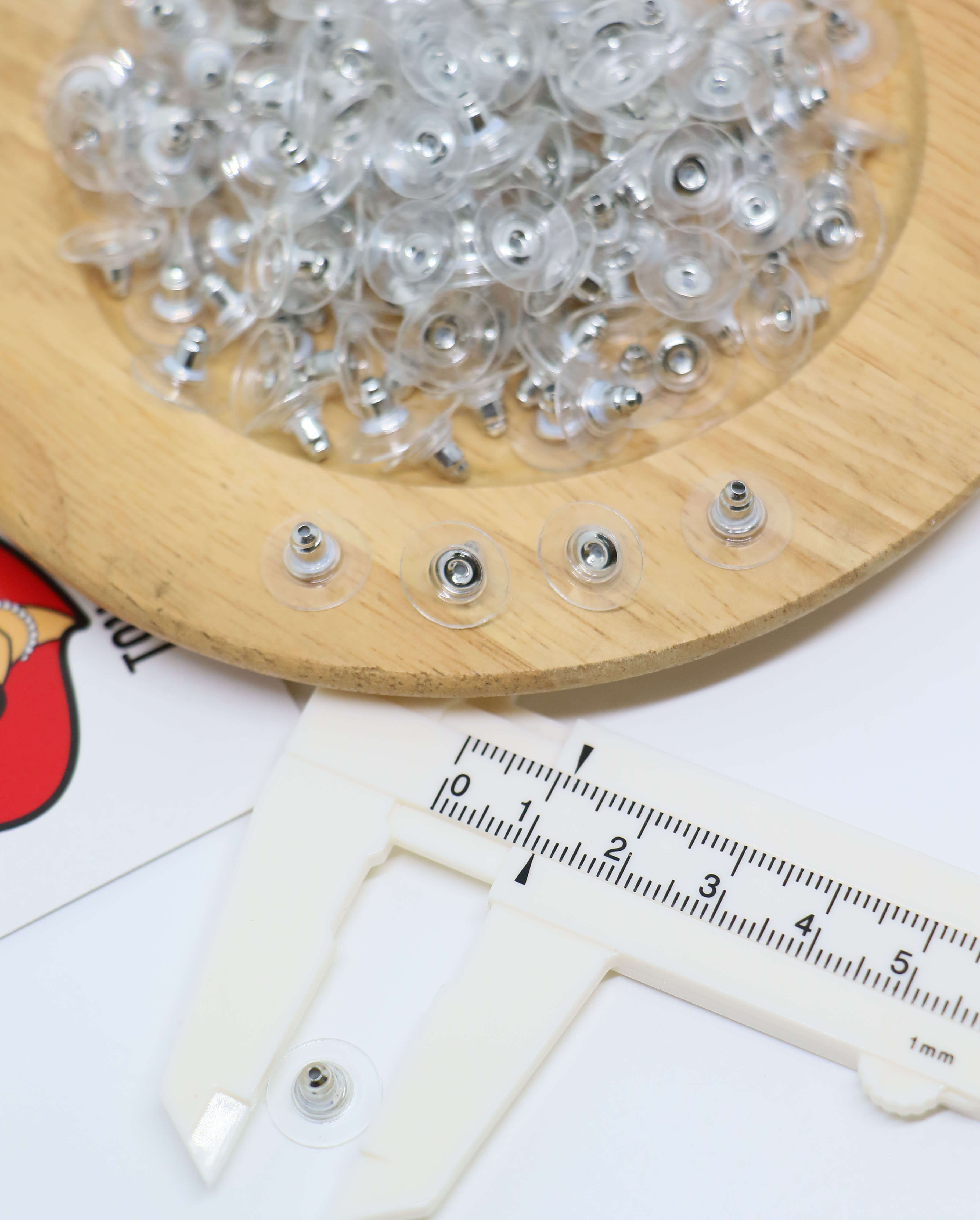 เต้าเสียบขาหลังต่างหูแบบจาน สีเงิน