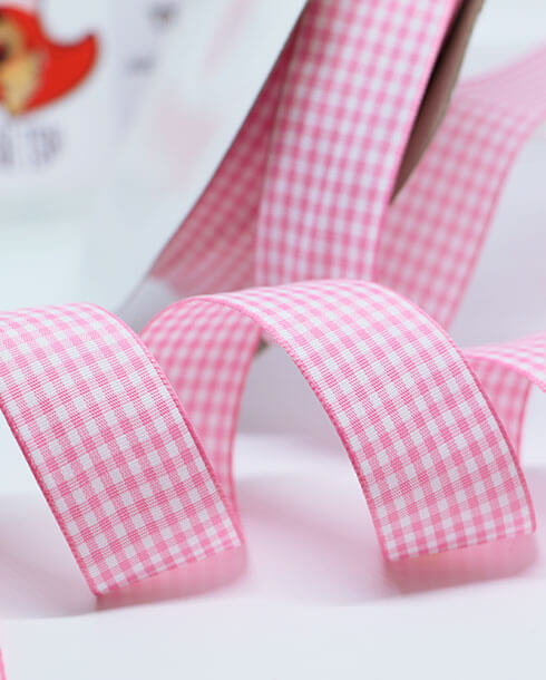 ริบบิ้นผ้าลายสก็อต ขนาด 1 นิ้ว สีชมพูอ่อนขาว ยาว 50 หลา #E1-1