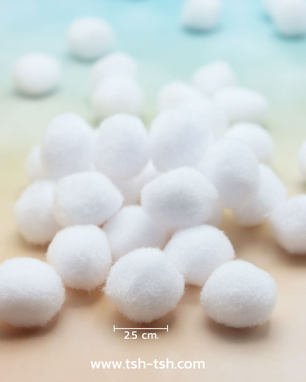 ปอม ปอม กำมะหยี่ ขนาด 2.5 ซม. สีขาว ใช้สำหรับประดิษฐ์ ตกแต่ง อาทิเช่น ตกแต่งงานปาตี้ ประดิษฐ์ของเล่นแมว ของเล่นสัตว์เลี้ยง ทำเครื่องประดับ กำไร สร้อยคอ หรือของเล่นเสริมพัฒนาการสำหรับเด็กเป็นต้น
