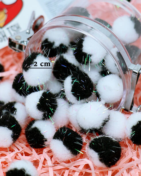 ปอม ปอม กำมะหยี่ มีดิ้น ขนาด 2 ซม. สีทูโทน ขาว  ดำ