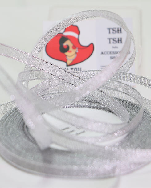 ริบบิ้นผ้าดิ้น ขนาด 7 มิล สีเงิน ยาว 25 หลา #42CC